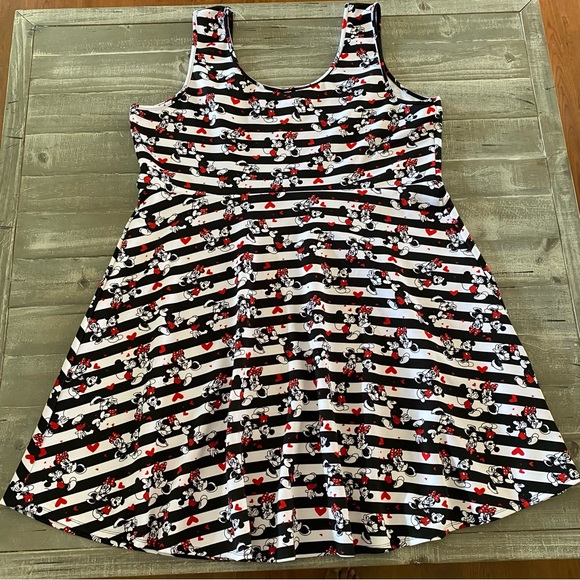 Disney Dress Women’s Size 4 (3XL) White Black Striped Mickey Minnie Sleeveless - Picture 7 of 9